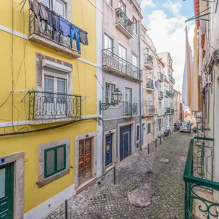 Guestready - Exquisite Bica Poetas
